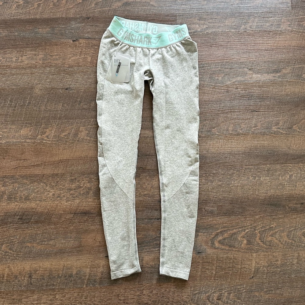 Womens GYMSHARK size XS NWT Flex Leggings V3, versatile grey color,m